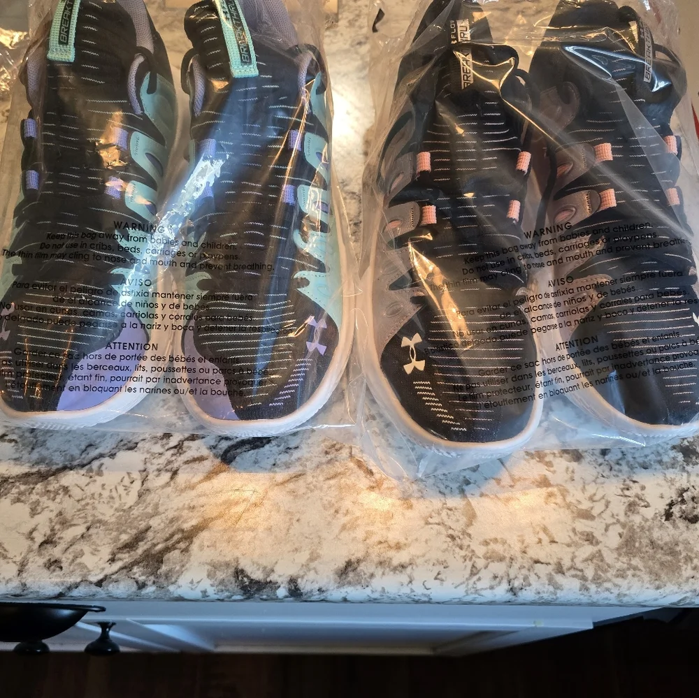 NEW UNDER ARMOUR SIZE 10 choose your color - Picture 11 of 11